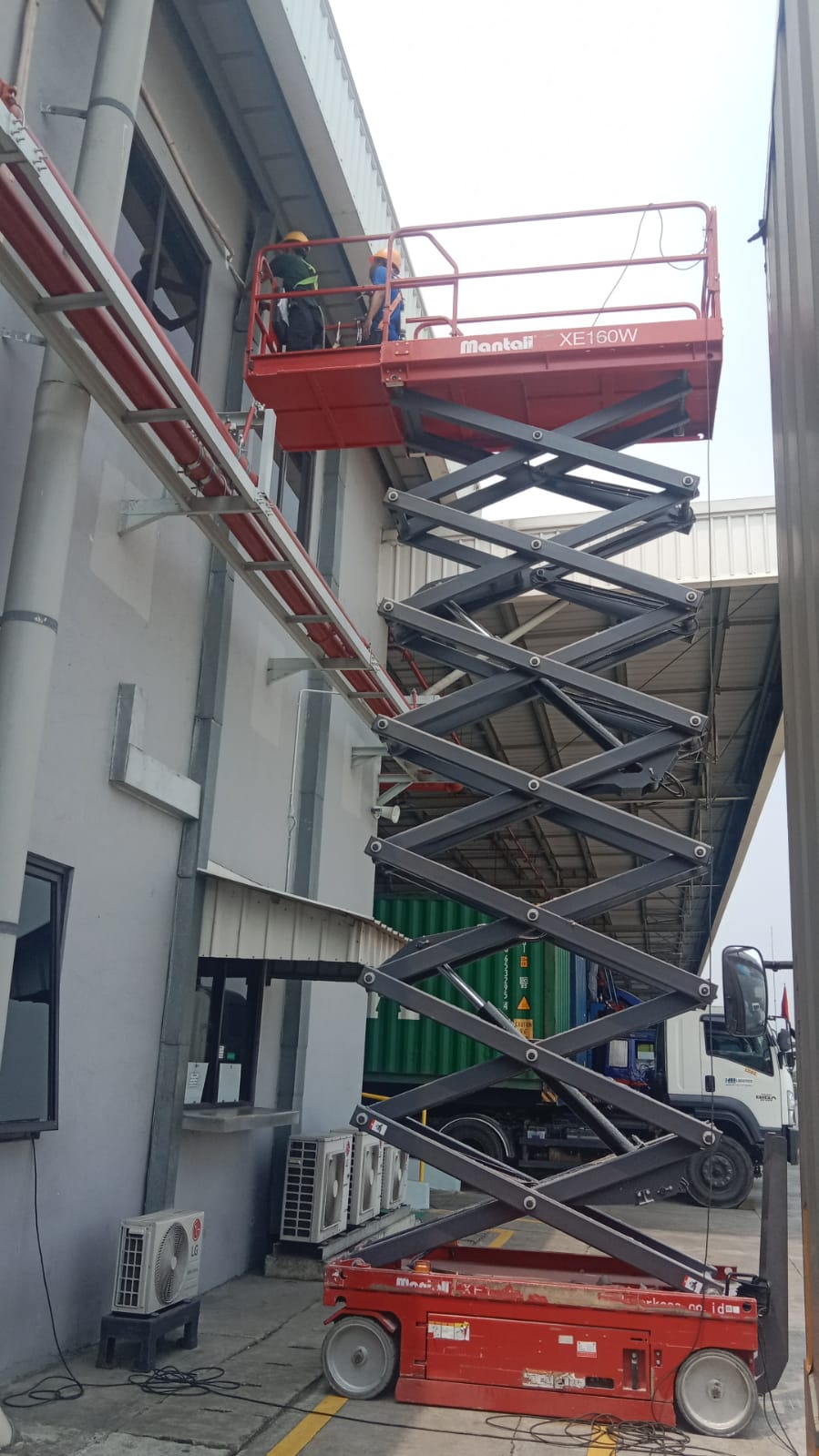 Pemasangan AC Wall Split - Karawang